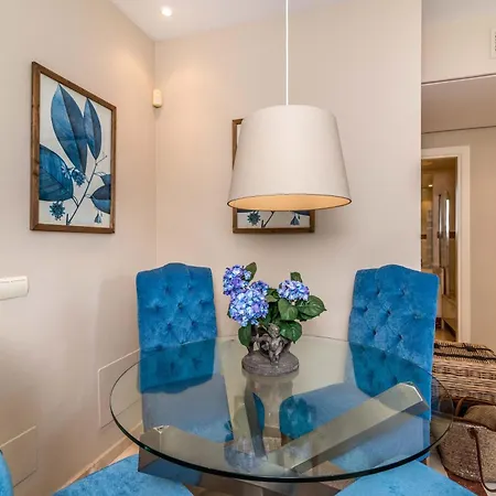 Beachside Penthouse Elviria 2 Bedrooms, Pools Open Year, Gym & Parking マルベーリャ