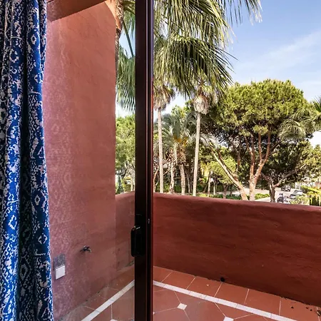 Beachside Penthouse Elviria 2 Bedrooms, Pools Open Year, Gym & Parking * マルベーリャ